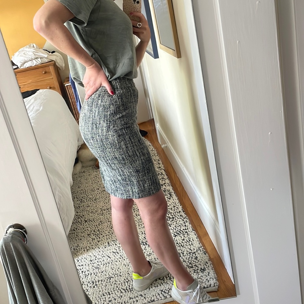 Classic Kate Spade black & white pencil skirt